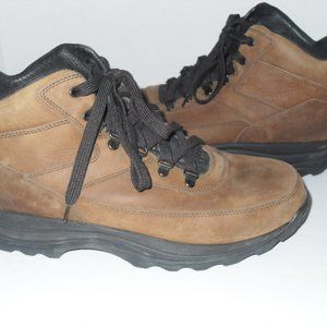 Mens  HiTec Leather Casual Boots,  Mens 11 Med.